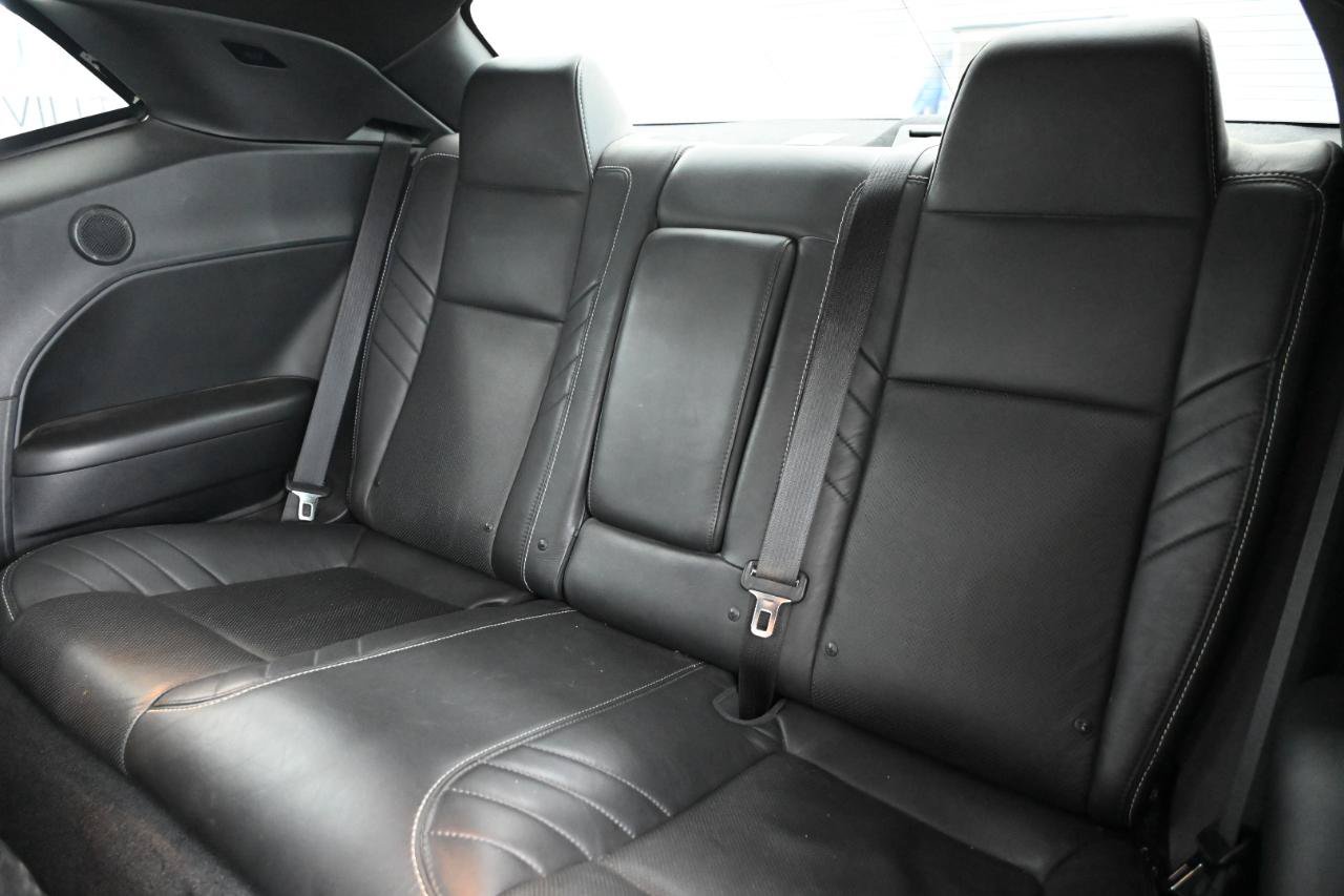 Used 2015 Dodge Challenger SRT Hellcat RWD image 35