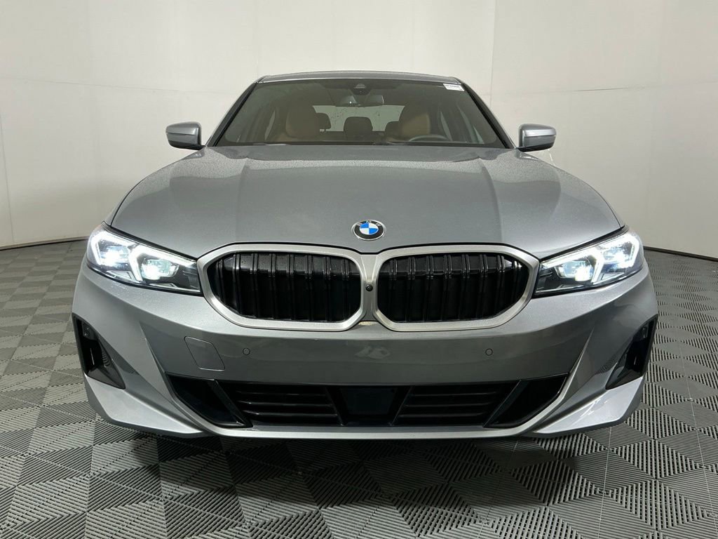 Certified 2025 BMW 330i Sedan w/ Convenience Package RWD image 3