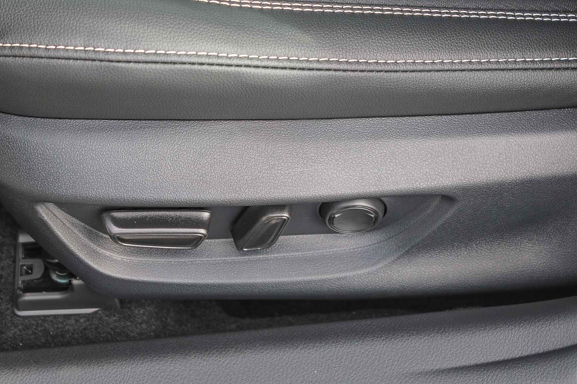 New 2026 Toyota Camry SE image 24