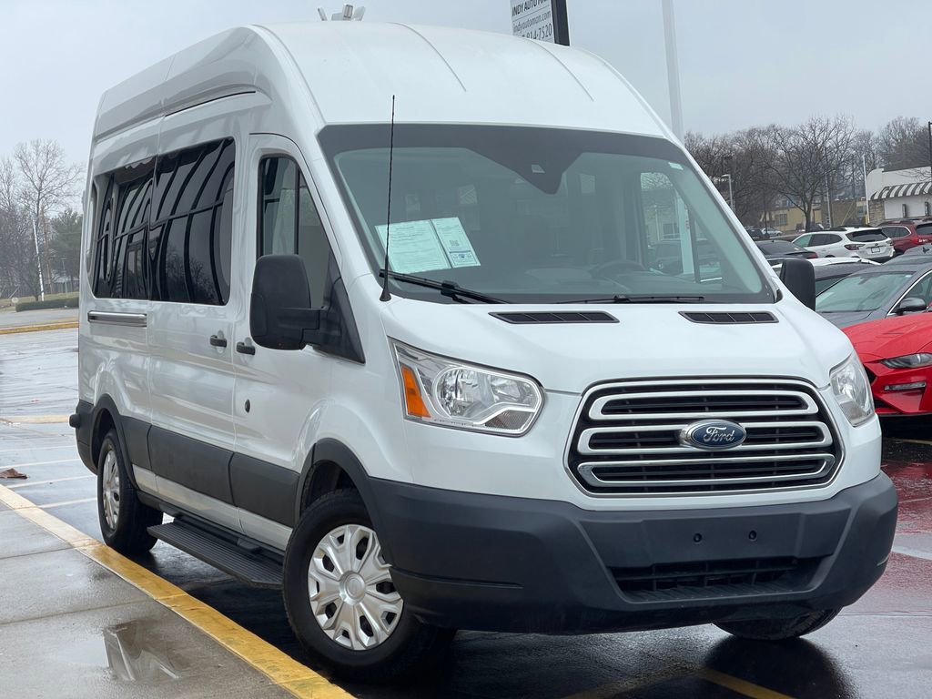 Used 2018 Ford Transit 350 XLT image 2