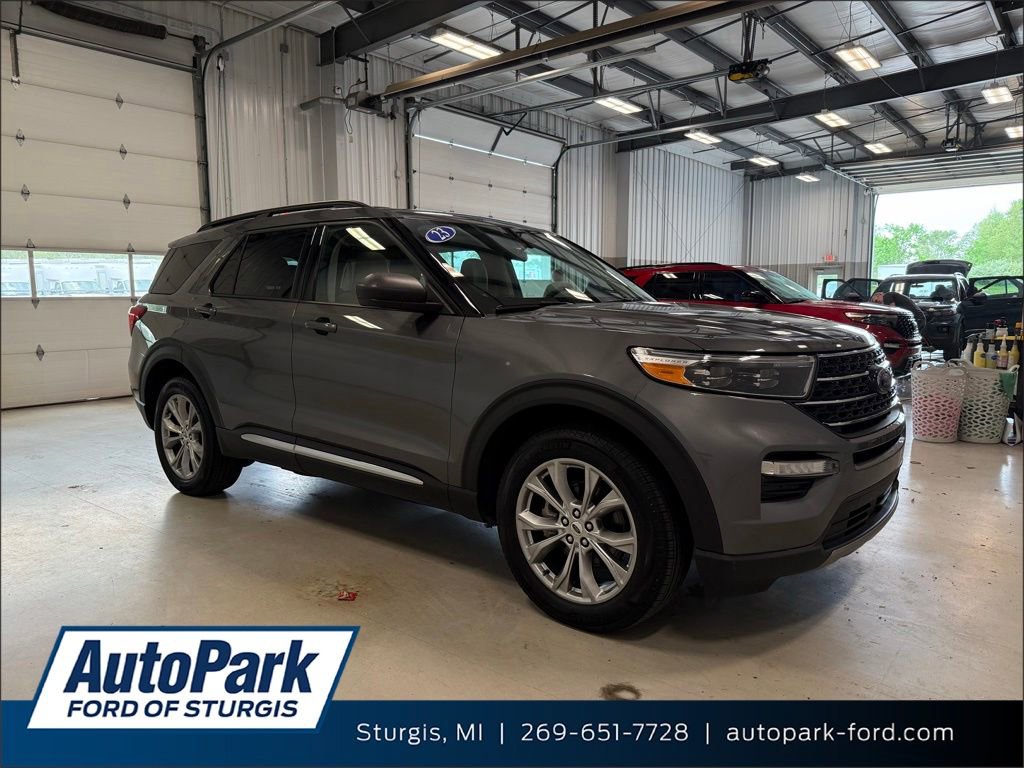 Used 2023 Ford Explorer XLT w/ Equipment Group 202A AWD/4WD video 1