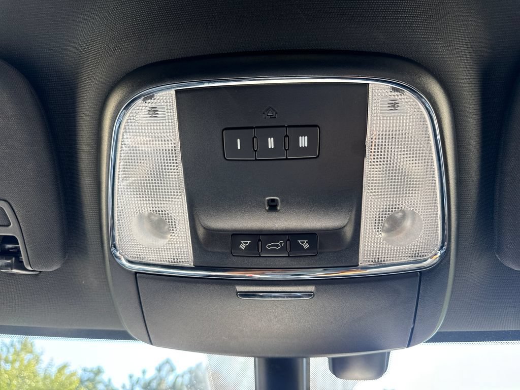 Used 2018 Jeep Grand Cherokee Limited RWD image 27