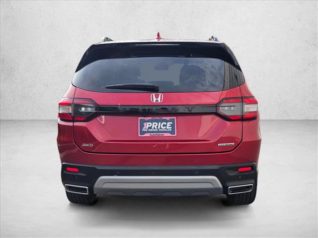 Used 2023 Honda Pilot Touring image 6
