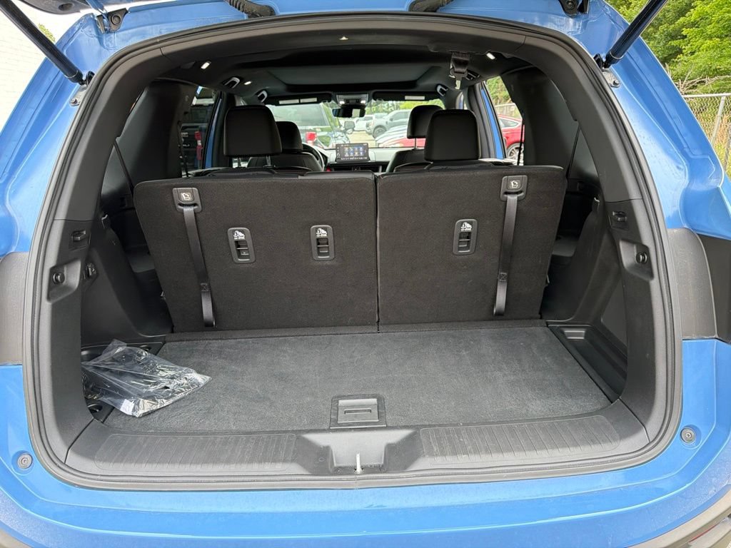 Used 2025 Honda Pilot TrailSport image 19