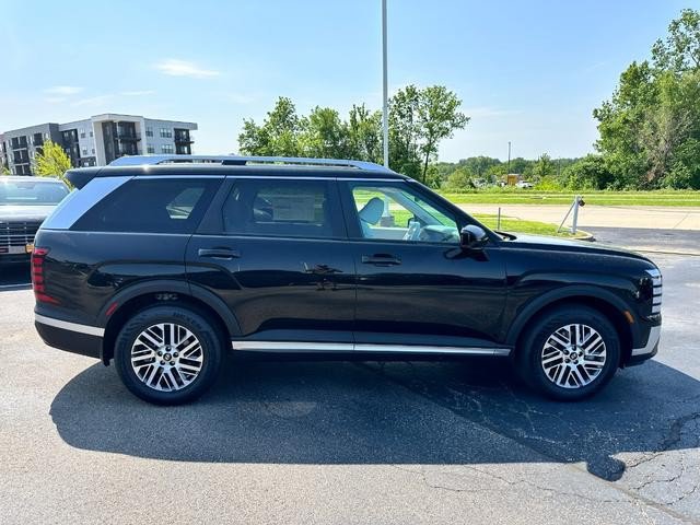 Used 2026 Hyundai Palisade SEL FWD image 2
