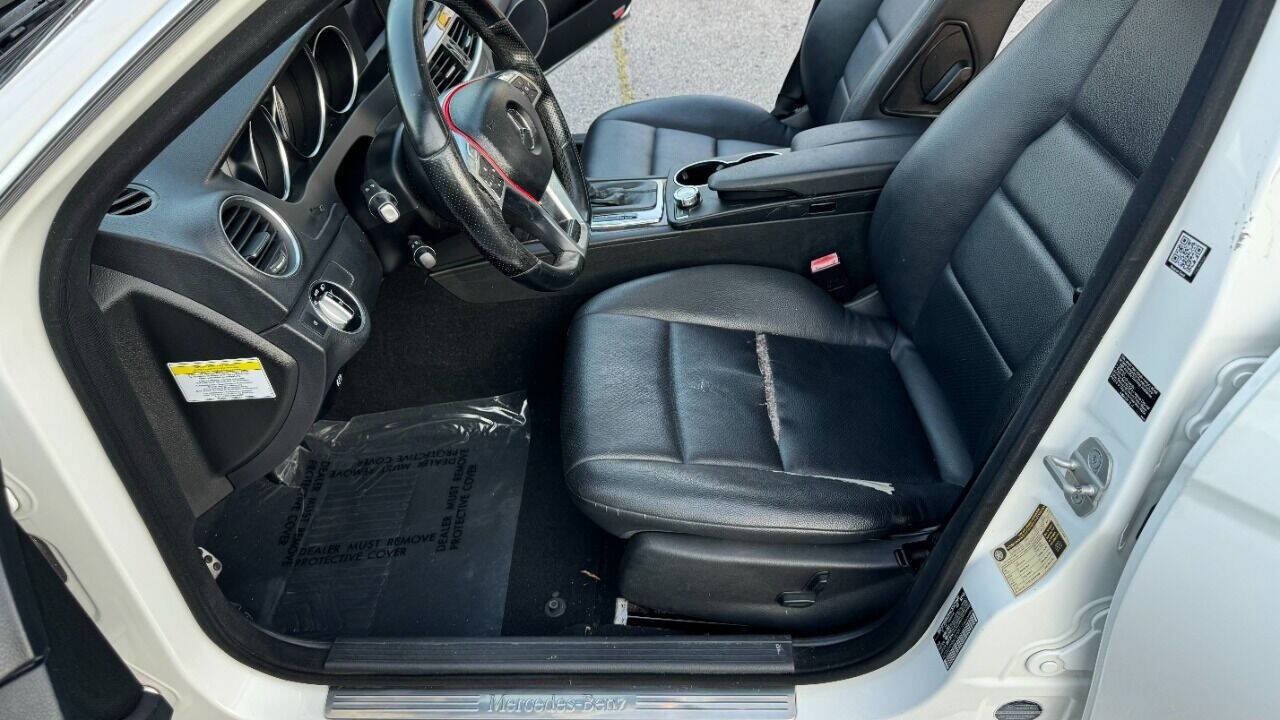 Used 2013 Mercedes-Benz C 250 Sedan image 14