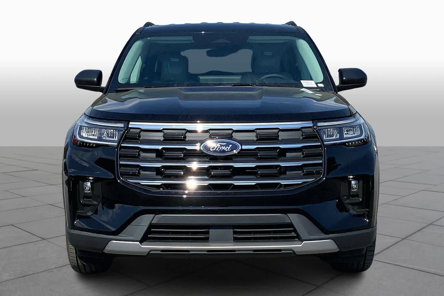 New 2026 Ford Explorer Active w/ Active Comfort Package RWD image 3