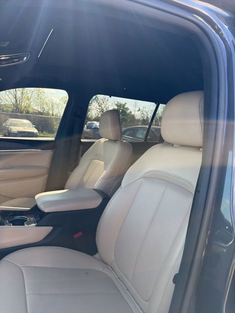 Used 2023 Jeep Grand Cherokee L Limited w/ Luxury Tech Group II image 9