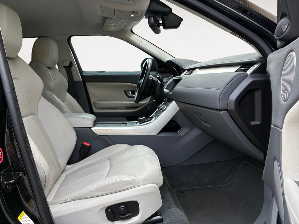 Used 2017 Land Rover Range Rover Evoque SE AWD/4WD image 15
