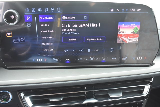 New 2026 Chevrolet Traverse LT w/ LPO, Floor Liner Package image 24