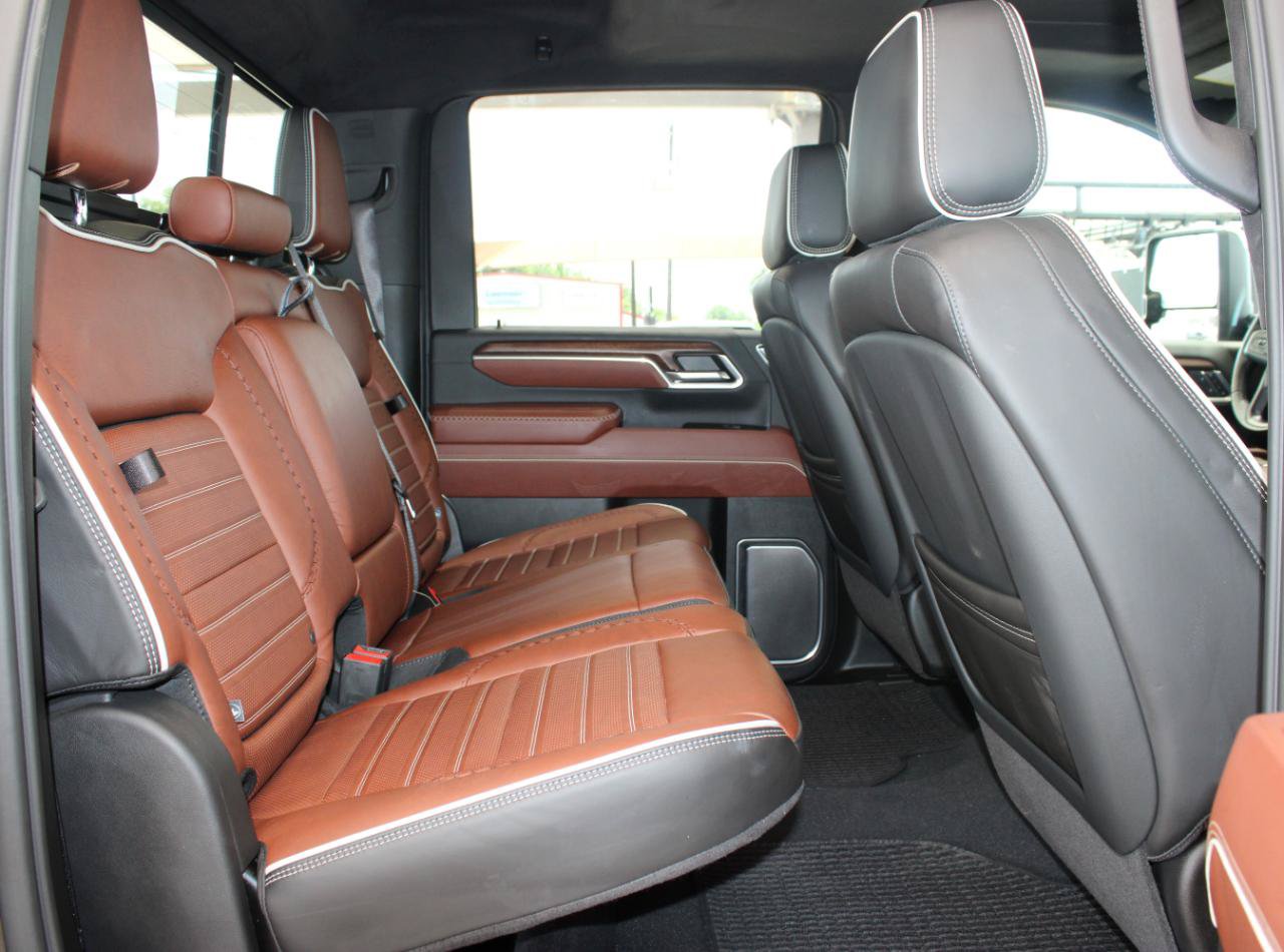 Used 2026 GMC Sierra 3500 Denali Ultimate AWD/4WD image 16