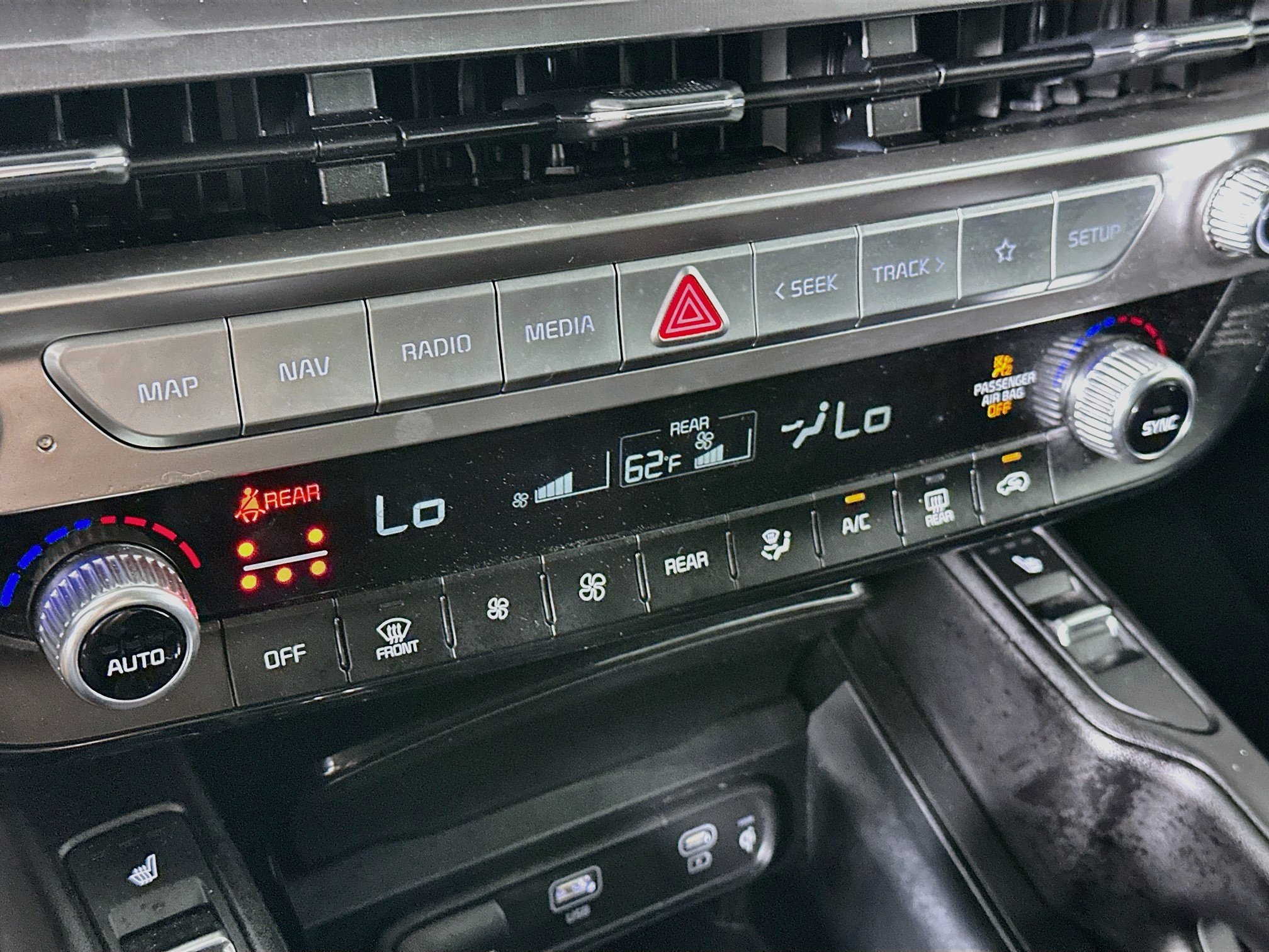 Used 2025 Kia Telluride S FWD image 24