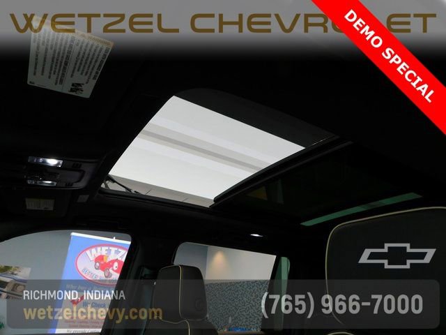 New 2025 Chevrolet Suburban Premier w/ Sun And Tow Package image 11