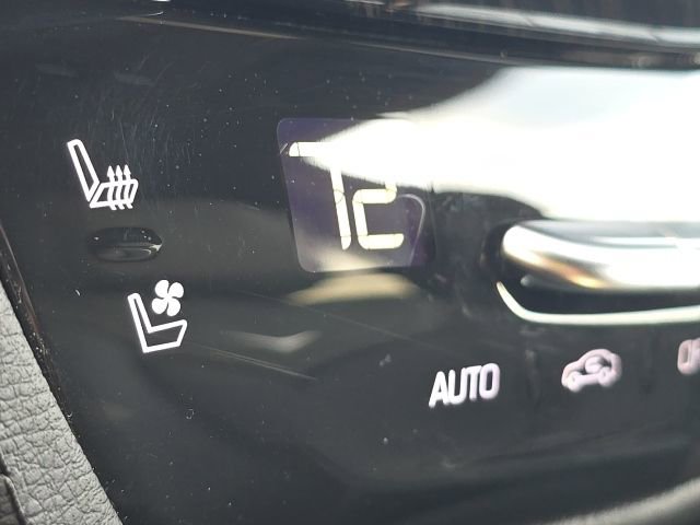 Used 2024 Cadillac XT6 Premium Luxury w/ LPO, Floor Liner Package AWD/4WD image 38