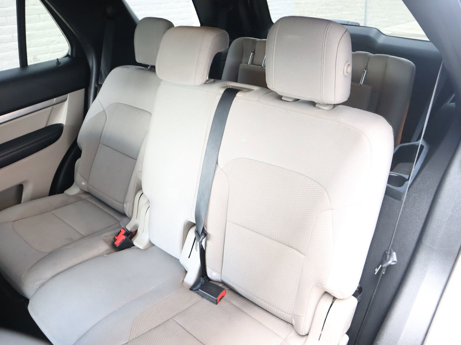 Used 2018 Ford Explorer XLT FWD image 43