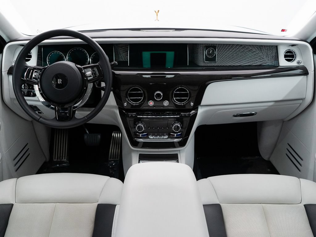 Certified 2023 Rolls-Royce Phantom Sedan RWD image 34