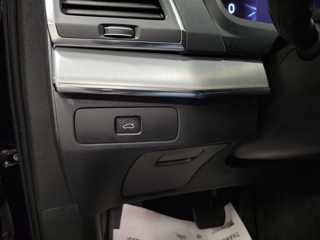Used 2023 Volvo XC90 B5 Core AWD/4WD image 22