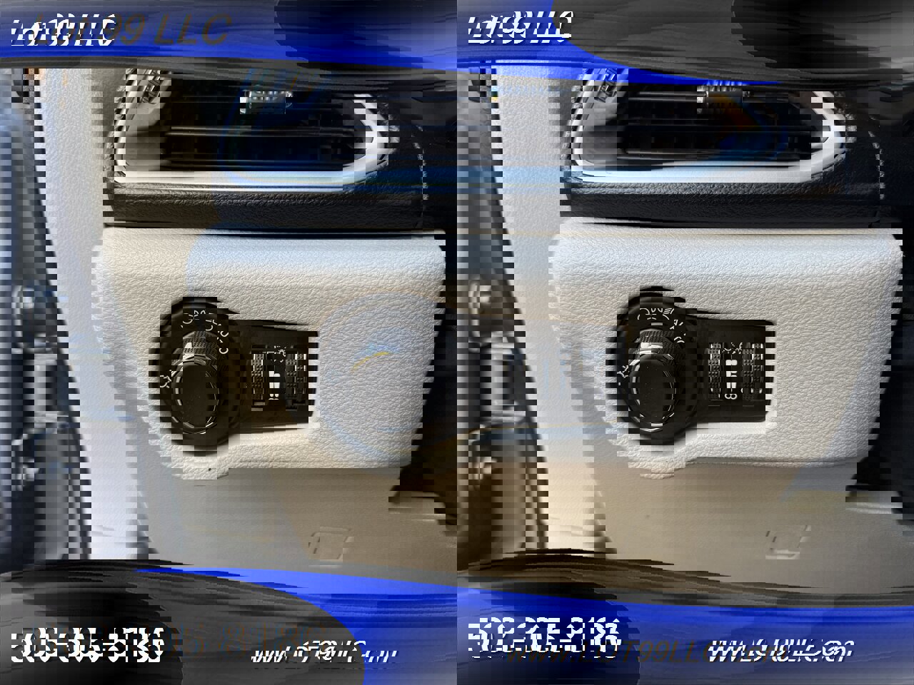 Used 2020 Chrysler Voyager Lxi image 36