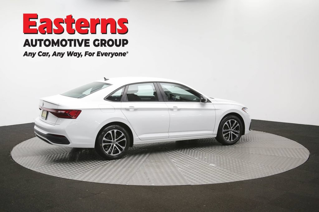 Used 2025 Volkswagen Jetta Sport FWD image 41