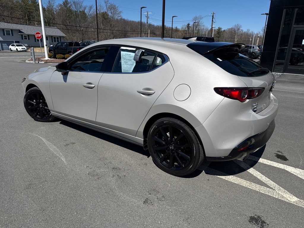 Used 2024 MAZDA MAZDA3 Hatchback w/Premium Plus Pkg image 3