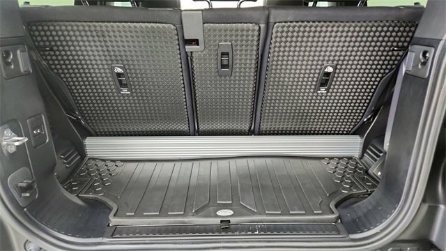 Used 2022 Land Rover Defender 90 X image 15