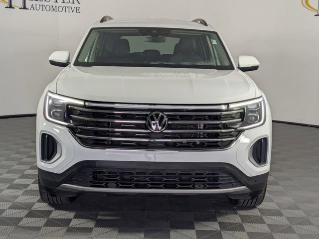 Used 2024 Volkswagen Atlas SE image 3