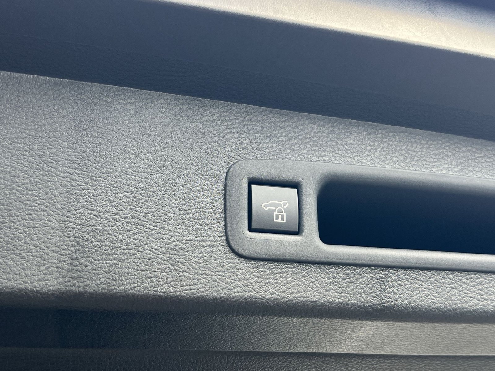 New 2026 Toyota Sienna Limited AWD/4WD image 21