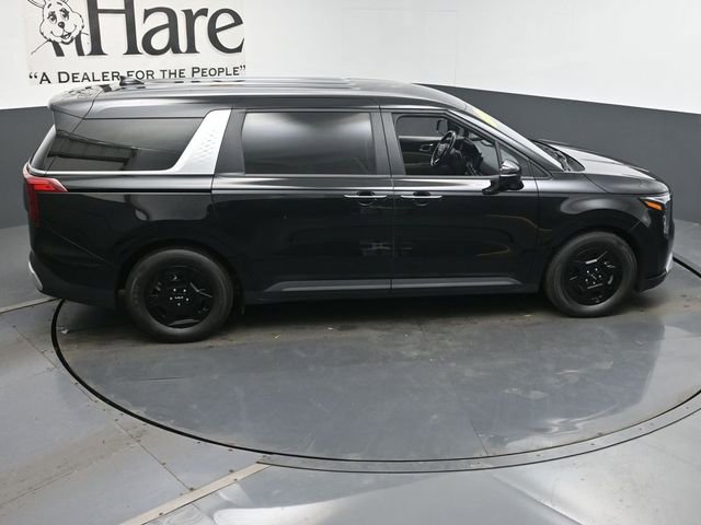 Used 2025 Kia Carnival FWD image 38