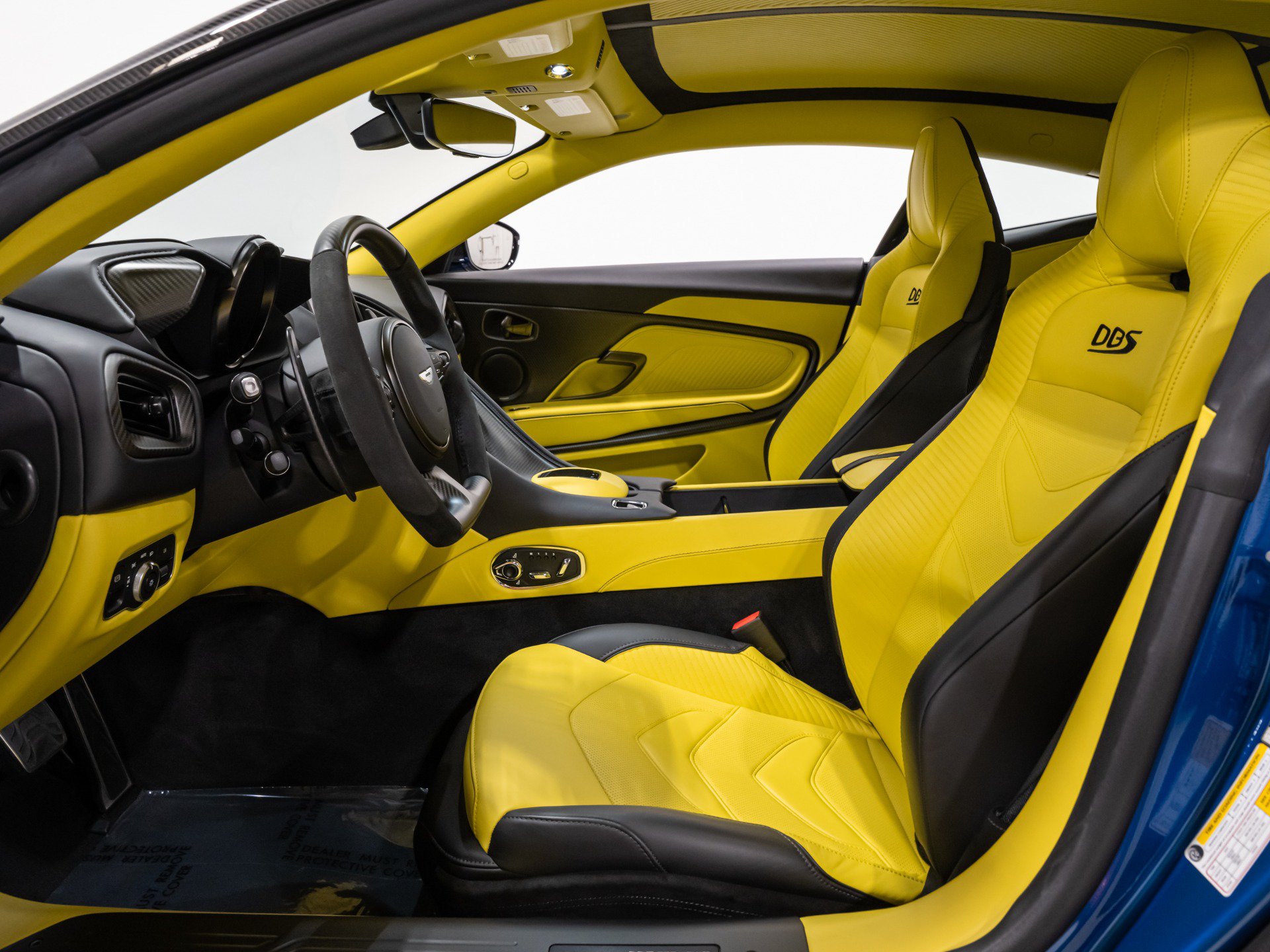 Used 2023 Aston Martin DBS Coupe RWD image 35