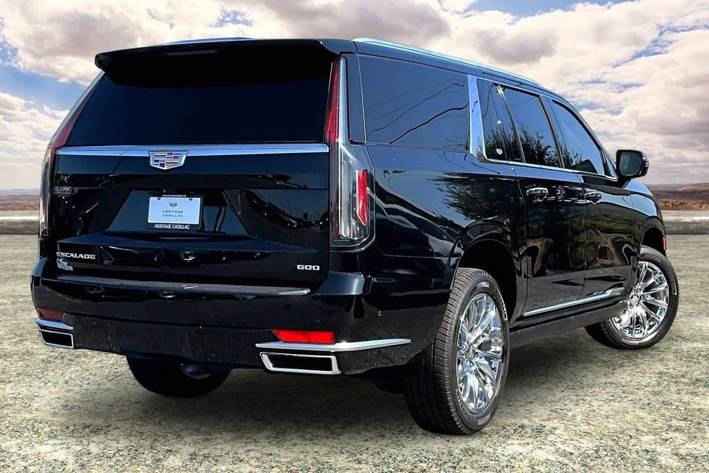 Used 2021 Cadillac Escalade ESV Premium Luxury Platinum AWD/4WD image 5