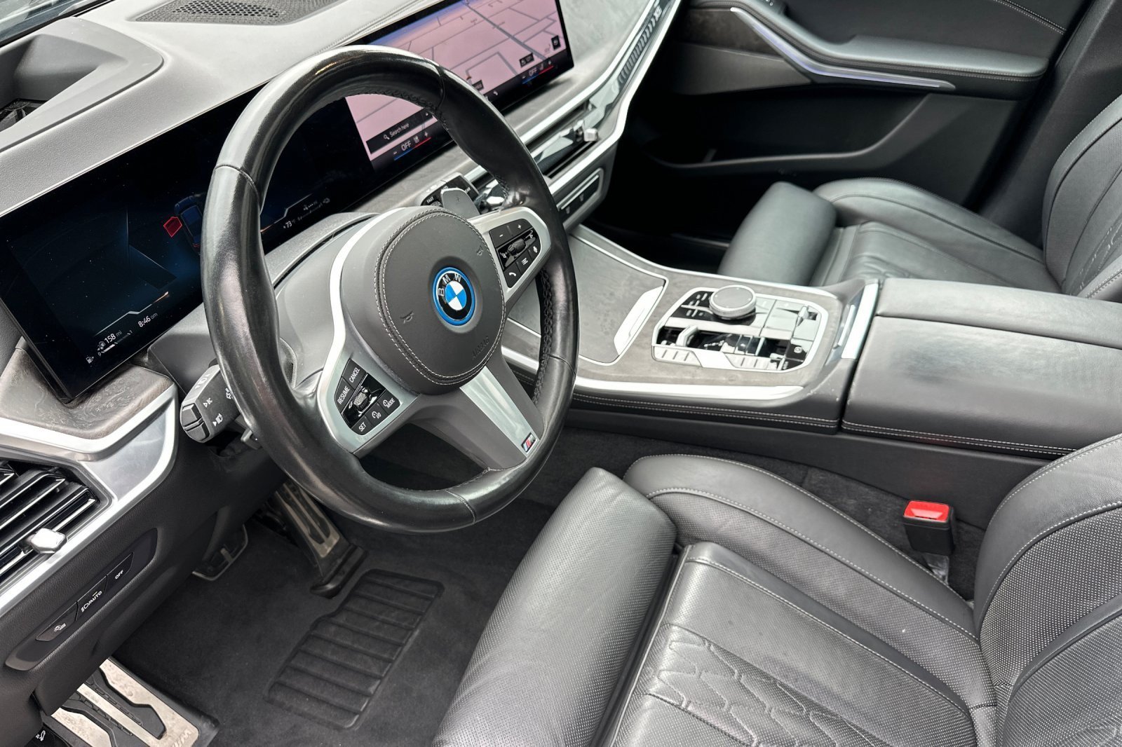 Used 2024 BMW X5 xDrive50e w/ M Sport Package AWD/4WD image 9