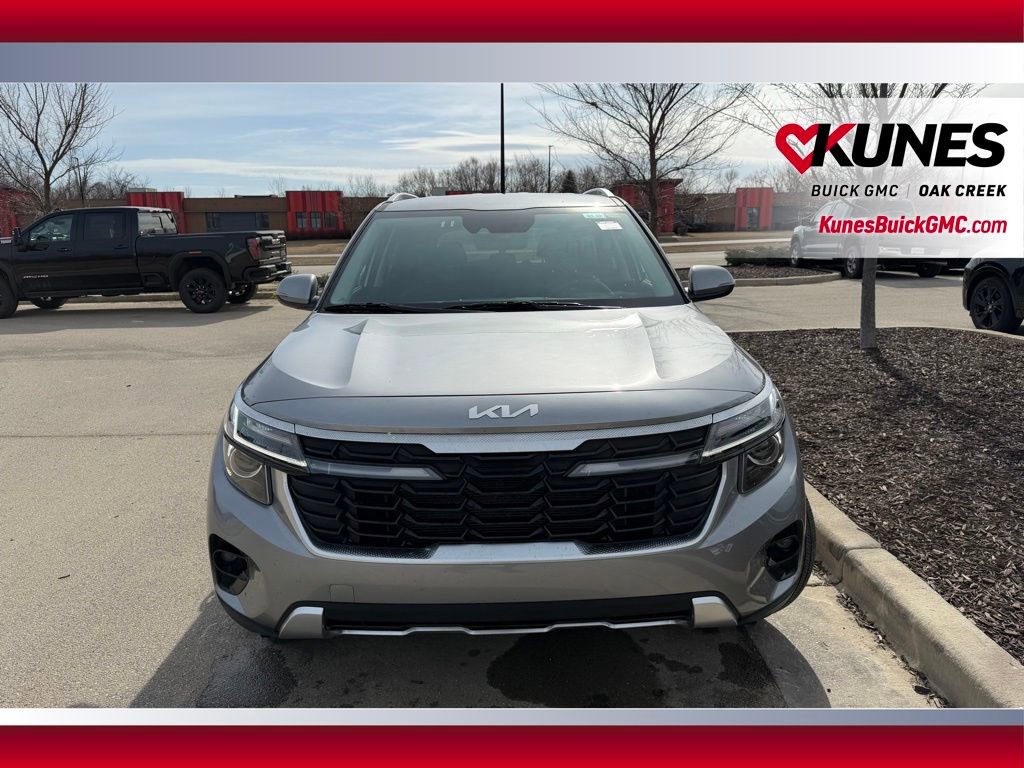 Used 2025 Kia Seltos S image 3