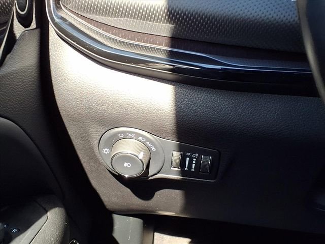 Used 2022 Jeep Compass Latitude w/ Convenience Group image 18