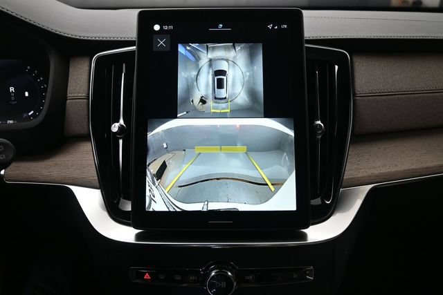 Certified 2026 Volvo XC90 B6 Ultra w/ Protection Package Premier AWD/4WD image 12