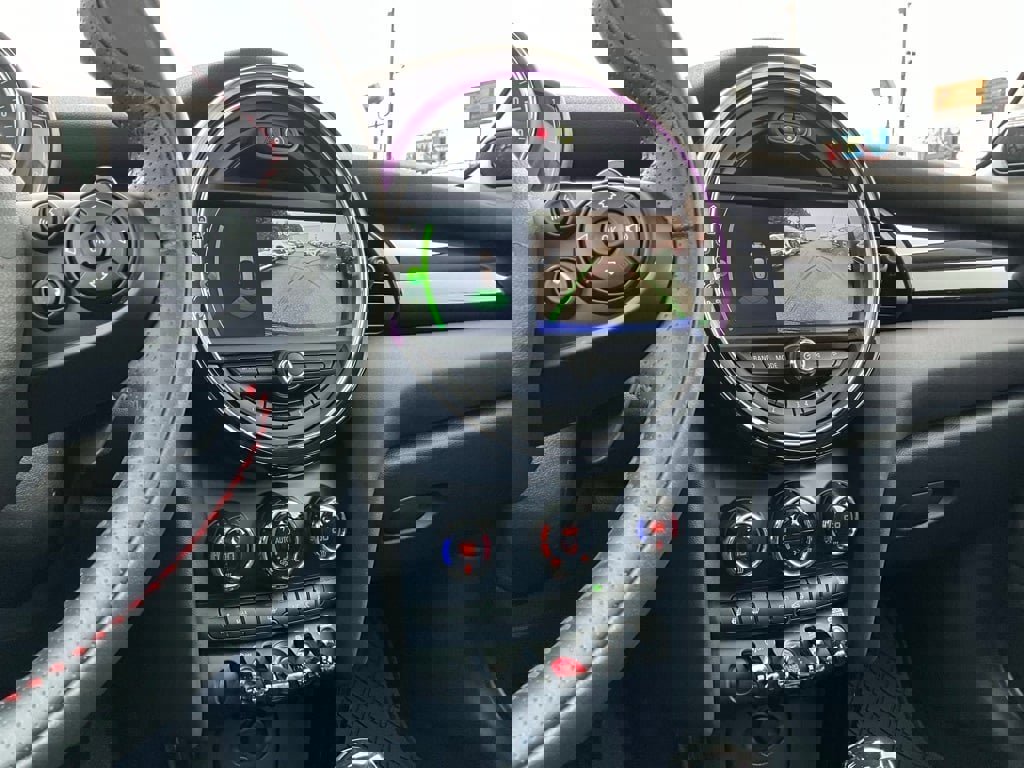 Used 2020 MINI Cooper S w/ Premium Package image 17