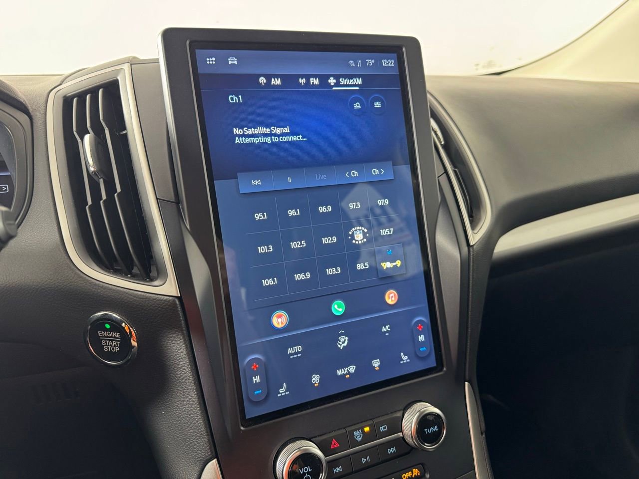 Used 2023 Ford Edge SEL image 18