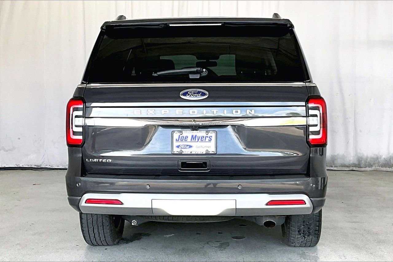 Used 2024 Ford Expedition Limited image 3