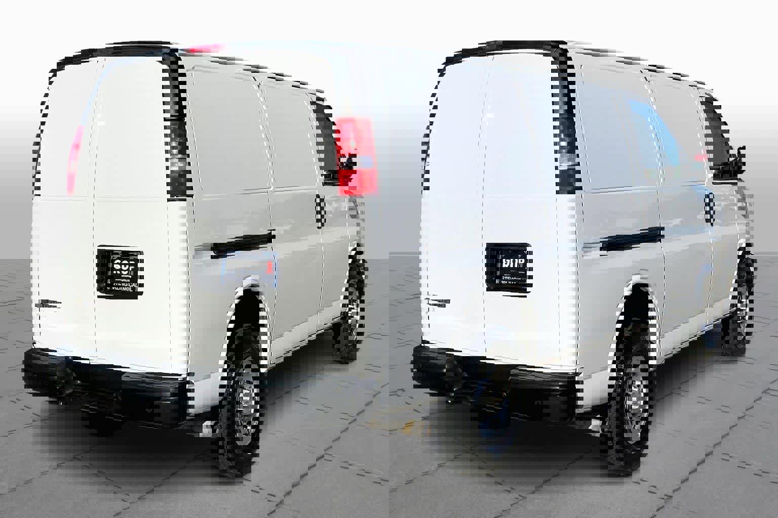 Used 2021 Chevrolet Express 2500 w/ Driver Convenience Package image 10