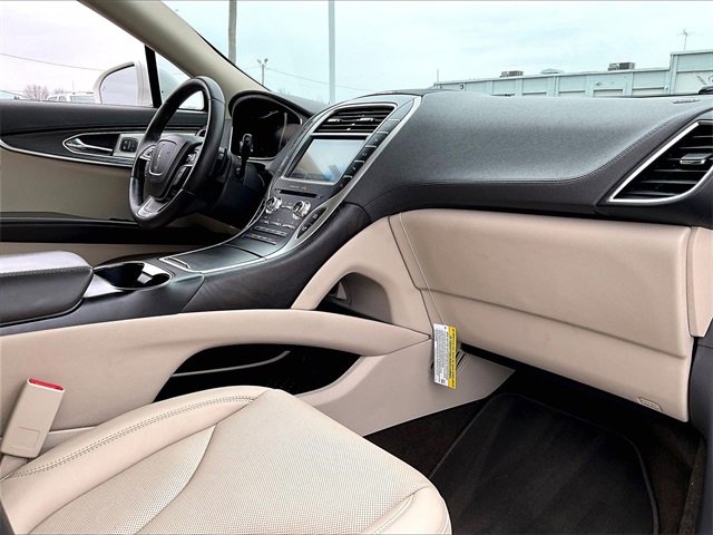 Used 2020 Lincoln Nautilus Reserve w/ Equipment Group 202A image 13