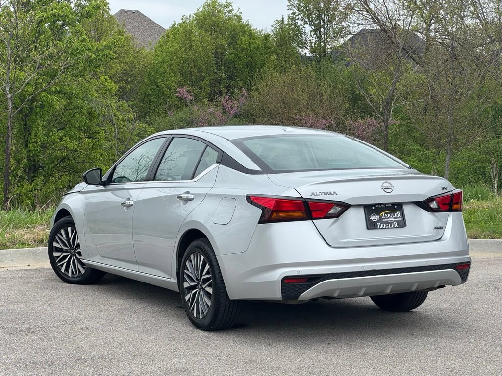 Certified 2024 Nissan Altima 2.5 SV AWD/4WD image 4