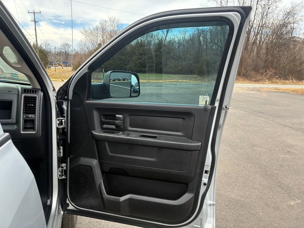 Used 2018 RAM 2500 Tradesman w/ Chrome Appearance Group AWD/4WD image 10