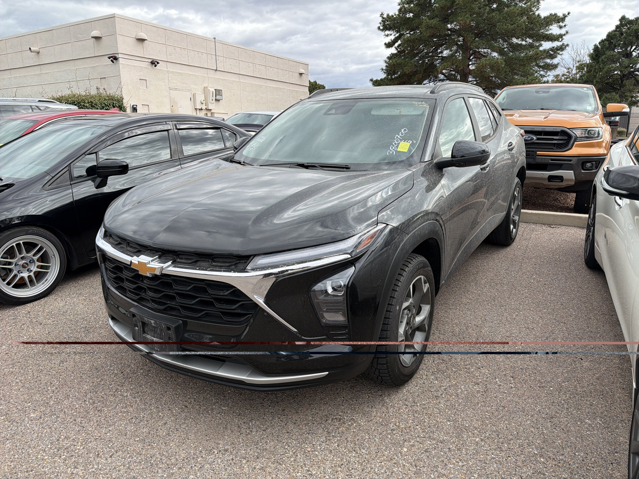 Used 2024 Chevrolet Trax LT w/ LT Convenience Package FWD image 1