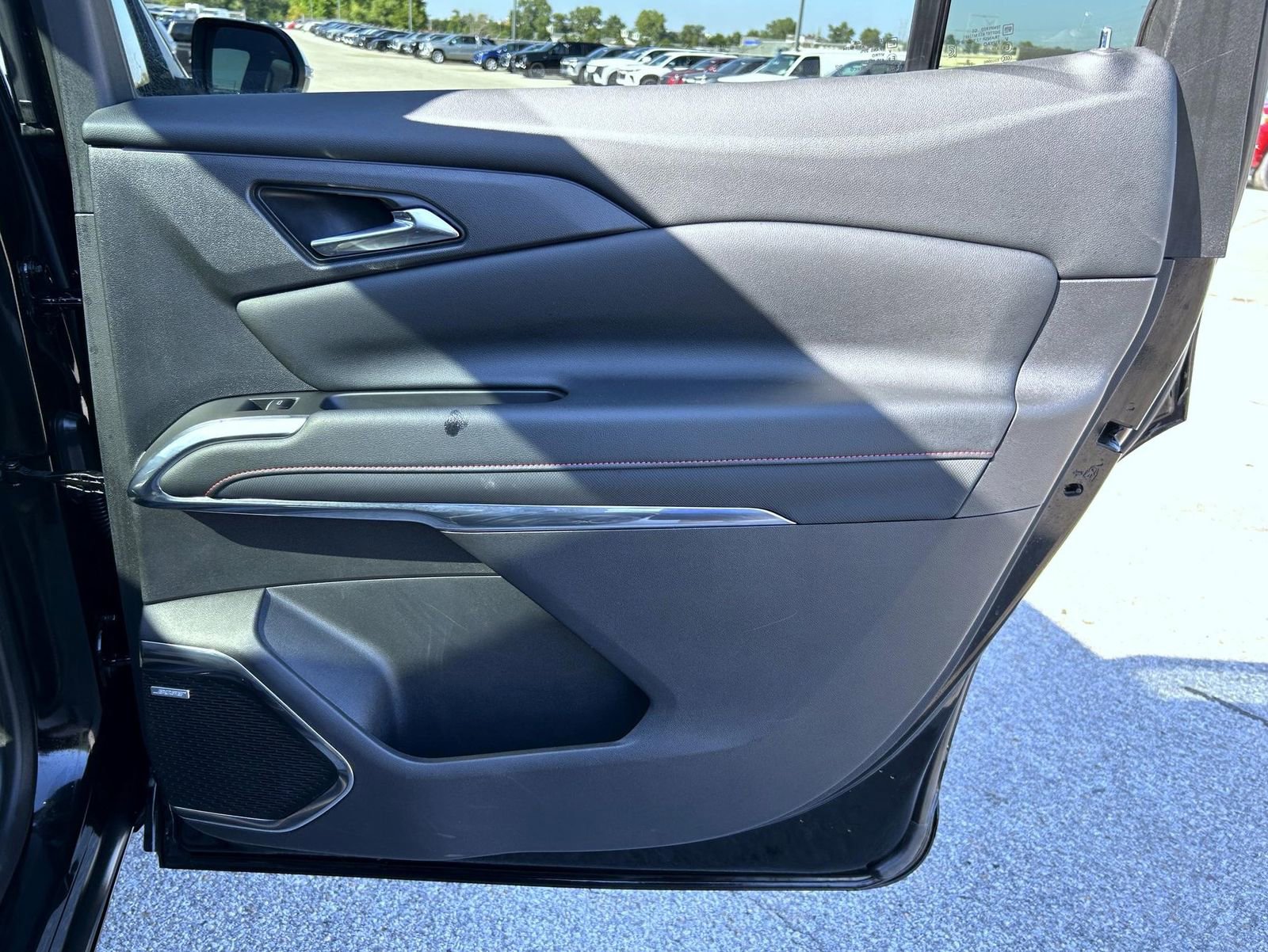 Used 2025 Chevrolet Traverse RS w/ LPO, Floor Liner Package image 17