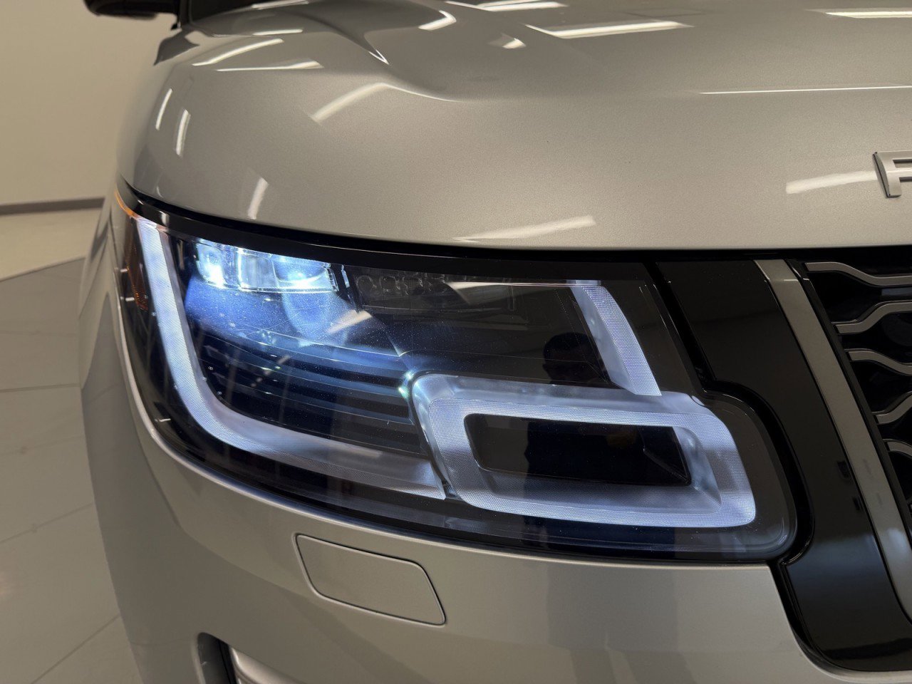 Used 2020 Land Rover Range Rover Autobiography image 61