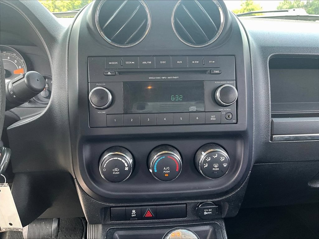 Used 2014 Jeep Patriot Sport w/ Power Value Group AWD/4WD image 15