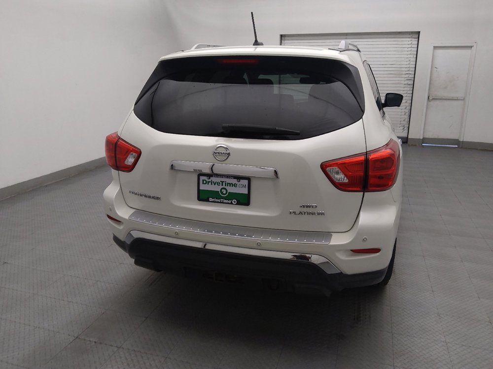 Used 2017 Nissan Pathfinder Platinum w/ Family Entertainment Package AWD/4WD image 7