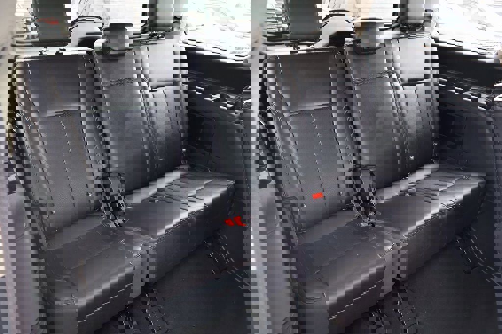 Used 2024 Ford Expedition XLT image 18