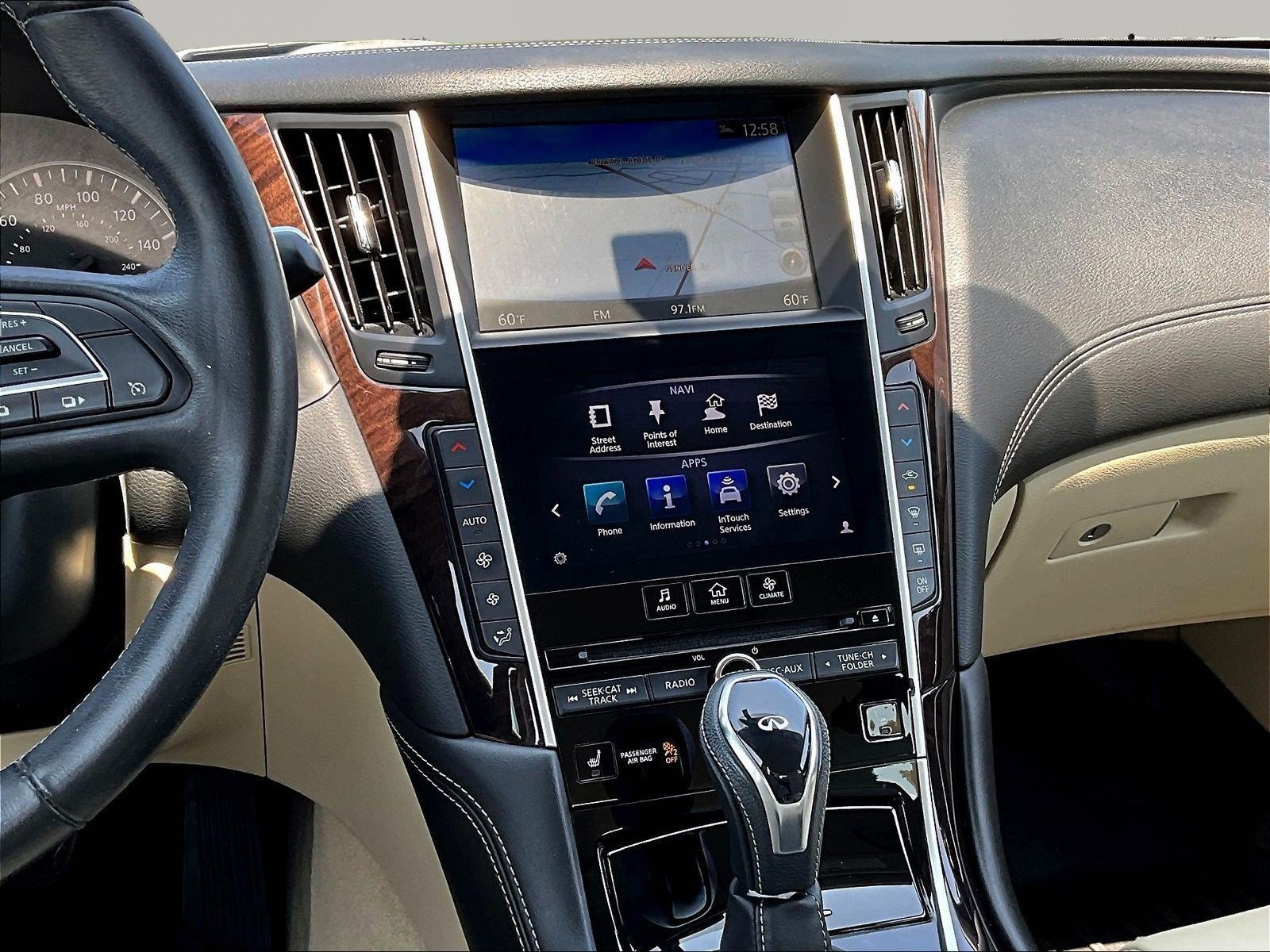 Used 2019 INFINITI Q50 Luxe w/ Essential Package (3.0T Luxe) AWD/4WD image 9