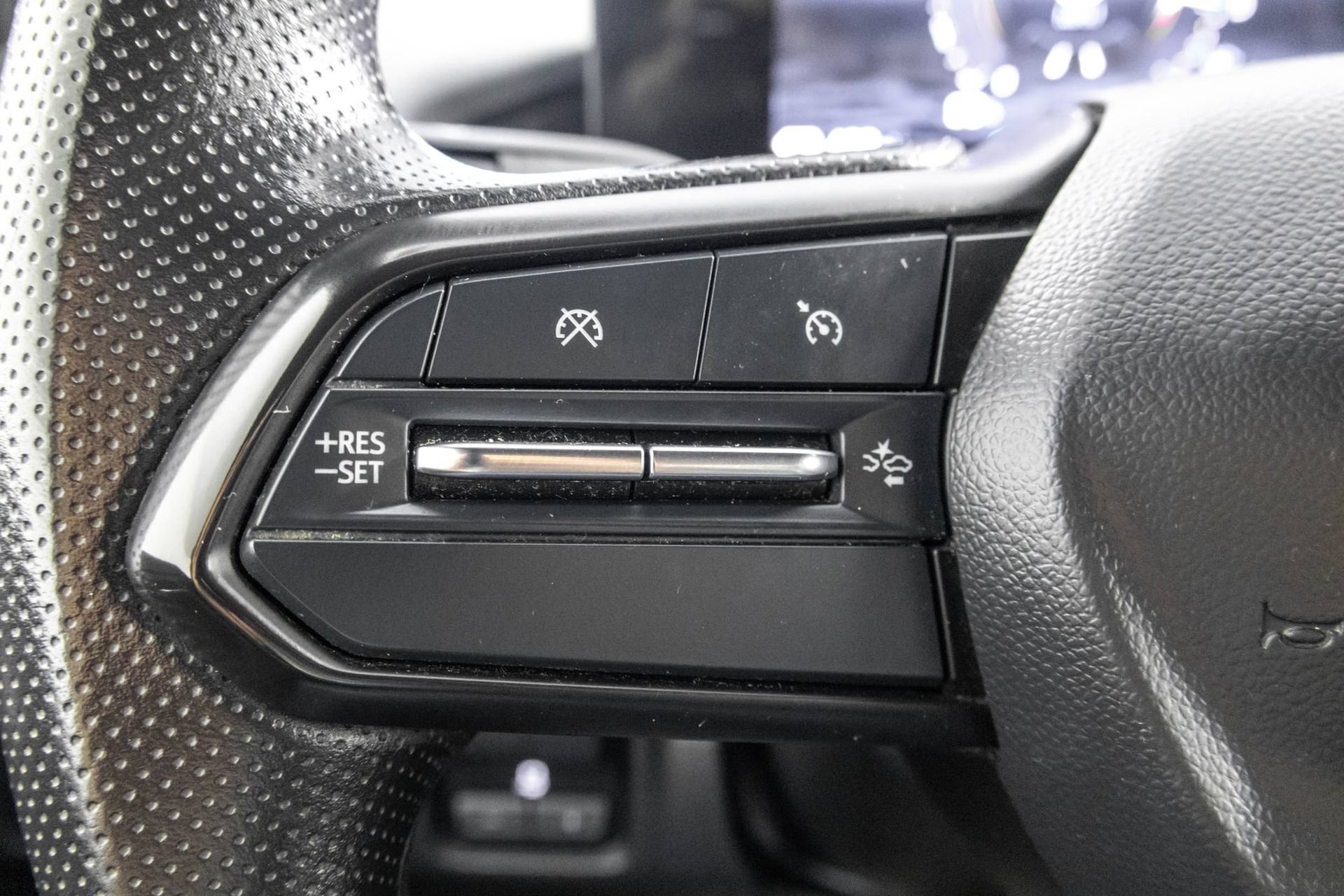 Used 2024 Chevrolet Silverado EV W/T AWD/4WD image 23