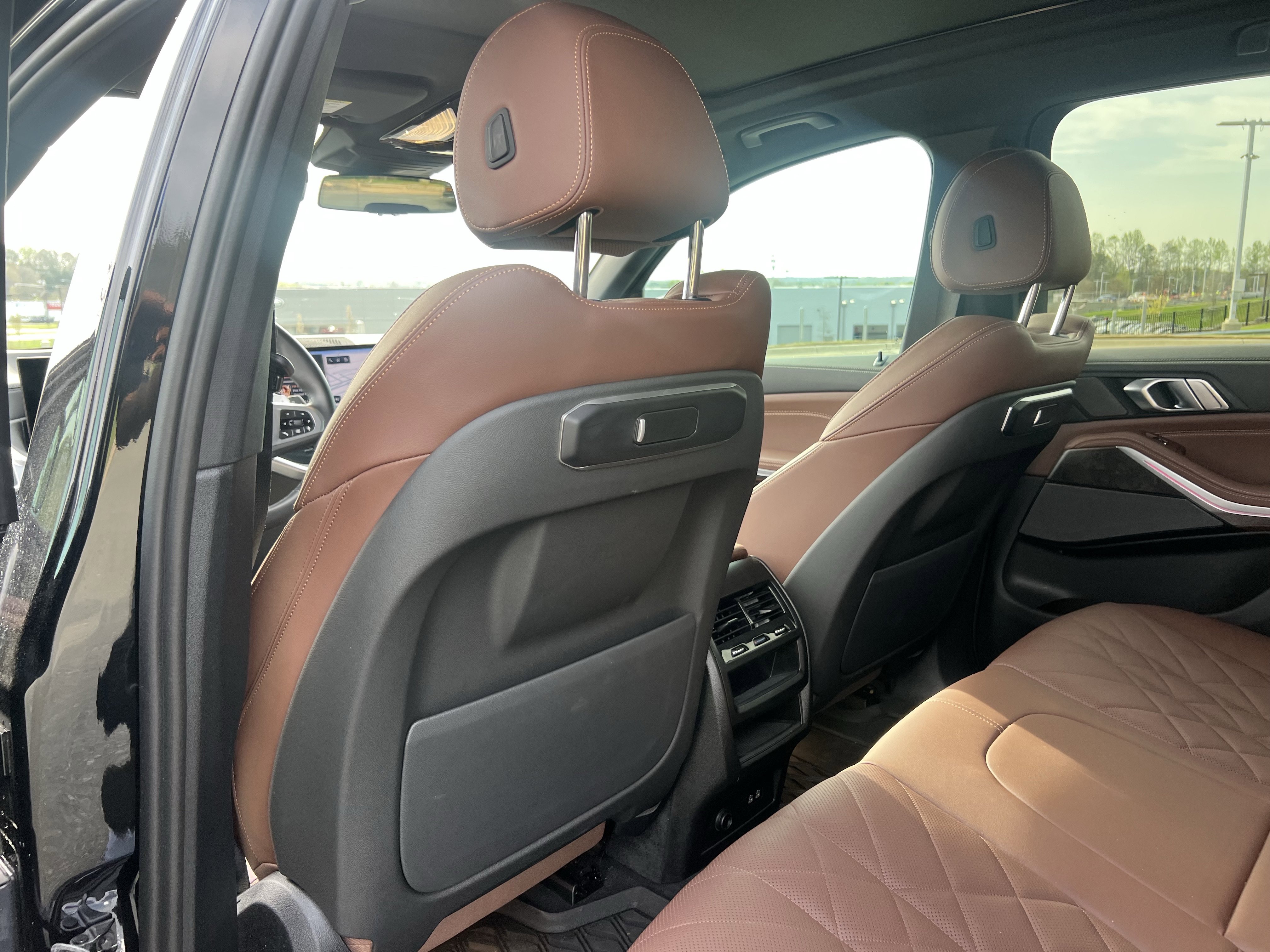 Used 2024 BMW X5 xDrive40i w/ M Sport Package image 36